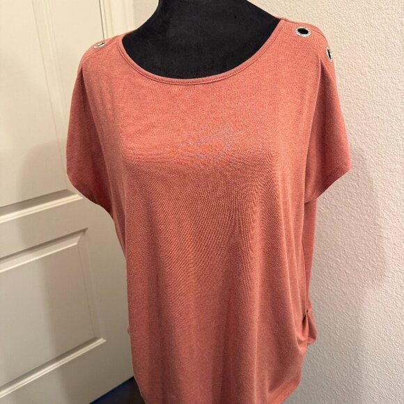 retrology Tops - Retrology Women's X-Large Top